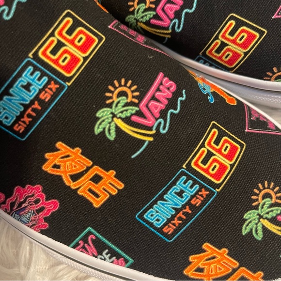 Rare Vans Market Black/ Neon Slip On seafood lobster Chinese characters sneakers - Picture 6 of 10